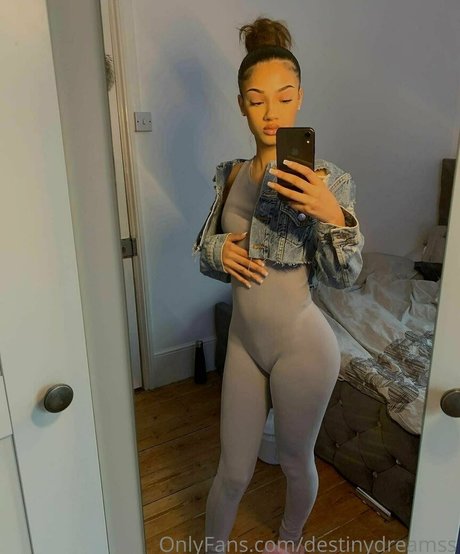 destinydreamss model hot img