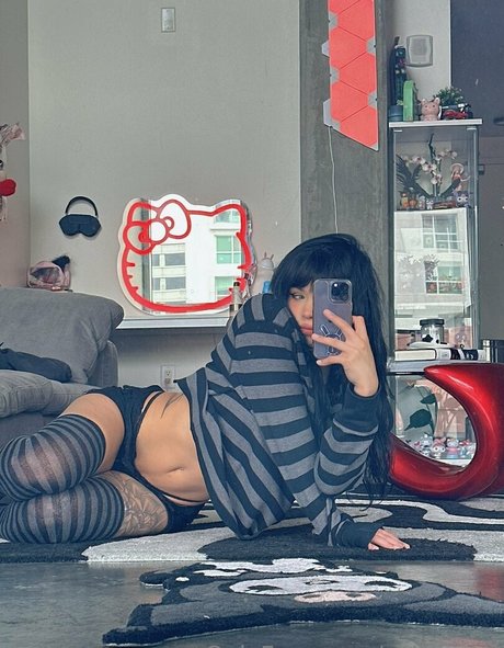 suikomuu model free gallery