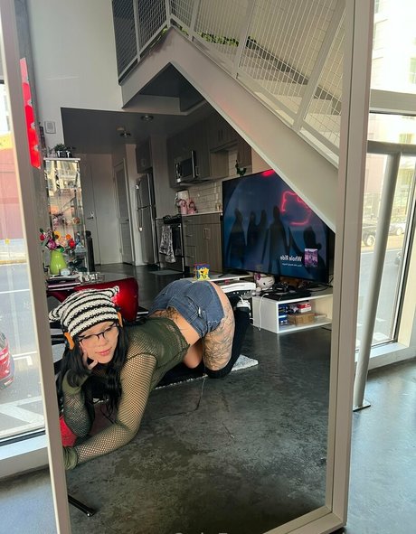 beautiful japanese onlyfans exclusive pic