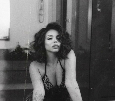 Jesy Nelson top model pics