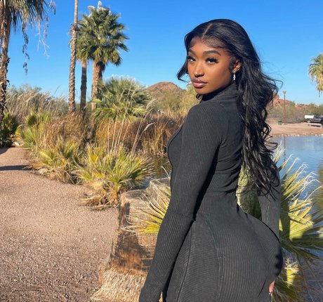 ItsTavvi sex actress photos