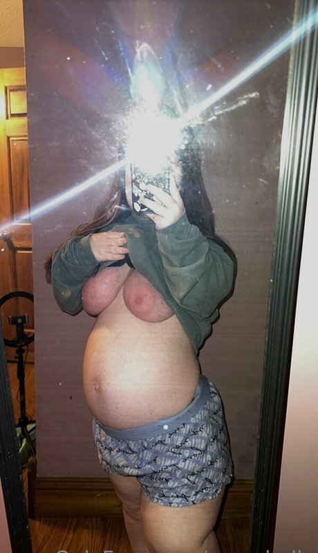 sassyholly nude model pic