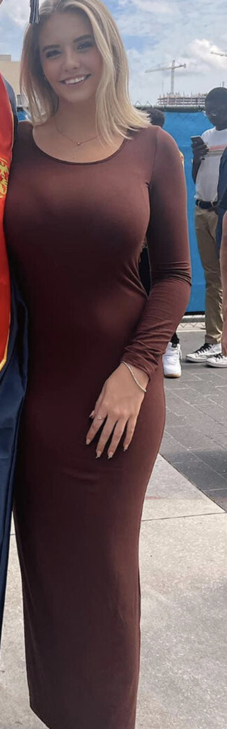 Lydia N nude model pictures