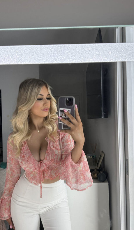 Lauren S pornstar pretty gallery