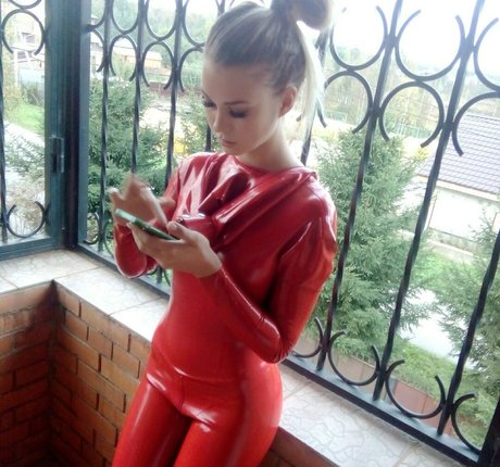 Wrapashouse porn model pic