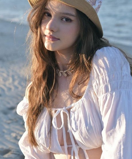 Isabel Ardley pornstar sexy photo