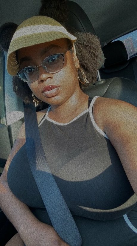 MoodyTaylor high quality actress picture