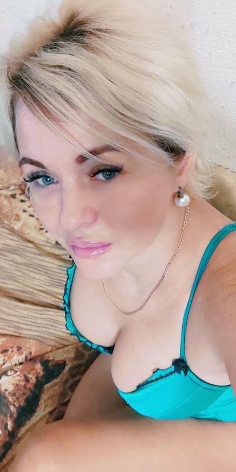 vip your bad mommmmy nice model pic