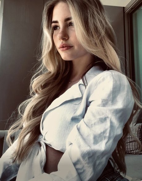 fab ienne0805 pretty actress images