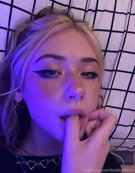 cammie top model pic