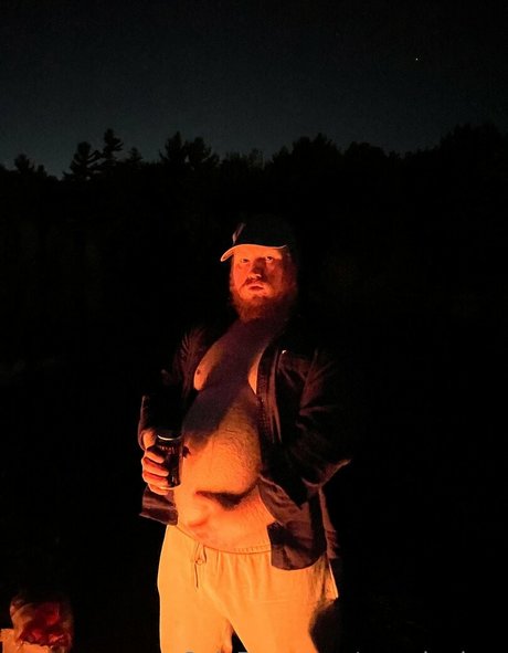 roaminghog high quality model image