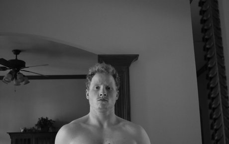 roaminghog erotic pornstar image