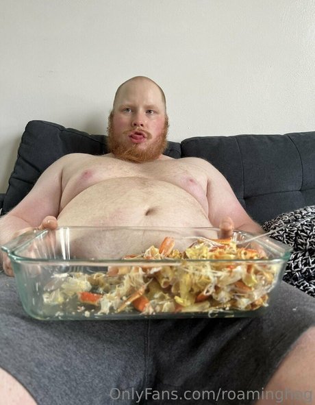 roaminghog model naked gallery