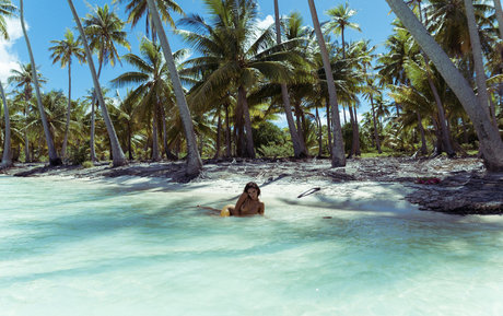 Elizabeth Chevalier hd star photos