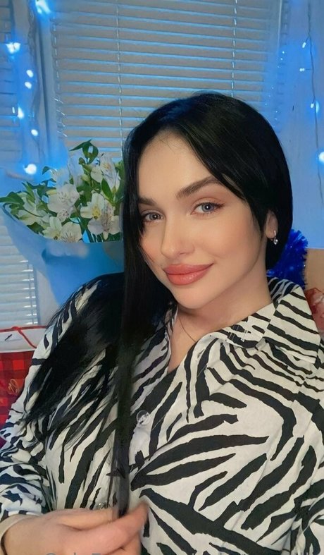 selena mills star perfect pic