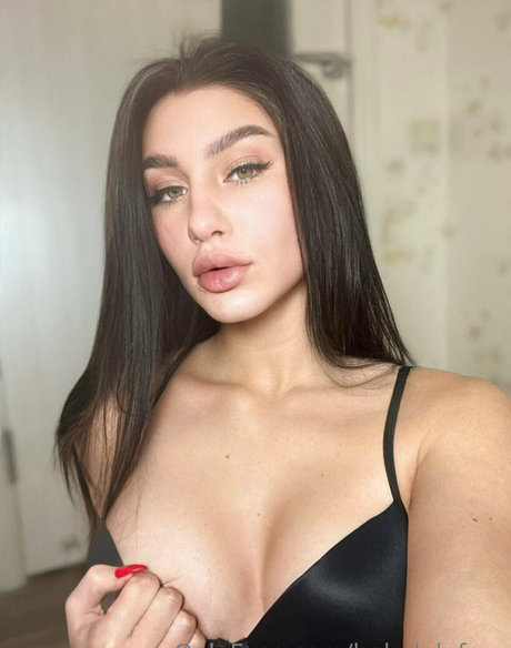 babylolafree star nudes img