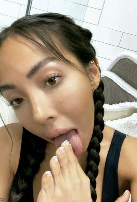 yayathedancer xxx model photo