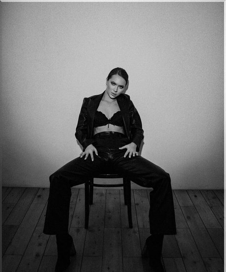 allwene free nude model photos