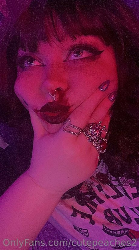 cutepeaches2 nude pornstar images