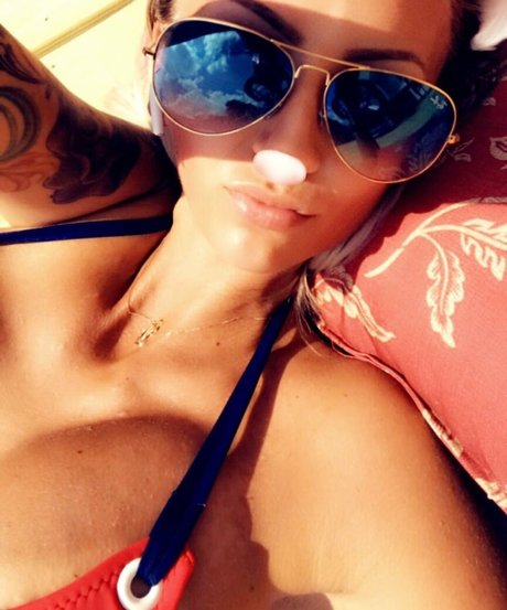 Michelle Pimer naked pornstar pic