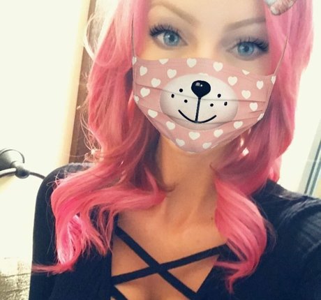 Michelle Pimer pornographic model images