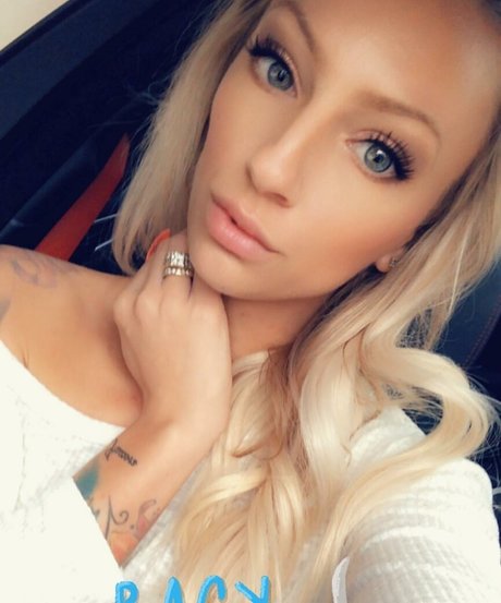 Michelle Pimer porn model pic