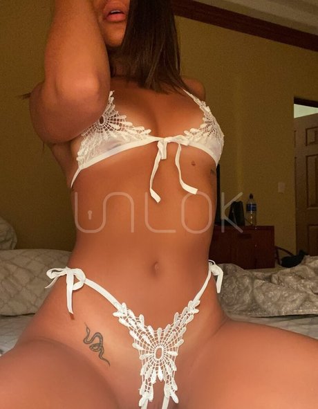 Mariana Ampie nude star img