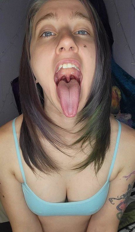 misskittylyn pretty pornstar pictures