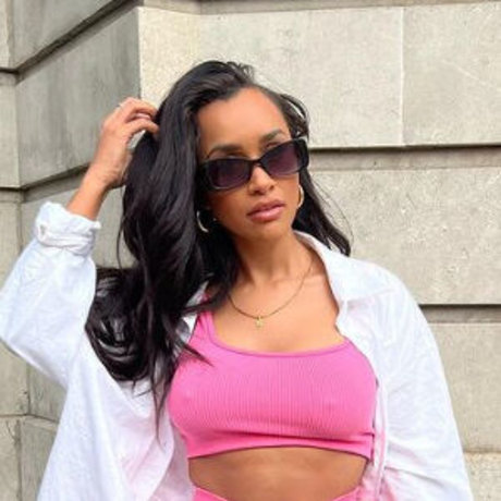 Sian Gabbidon model erotic photos