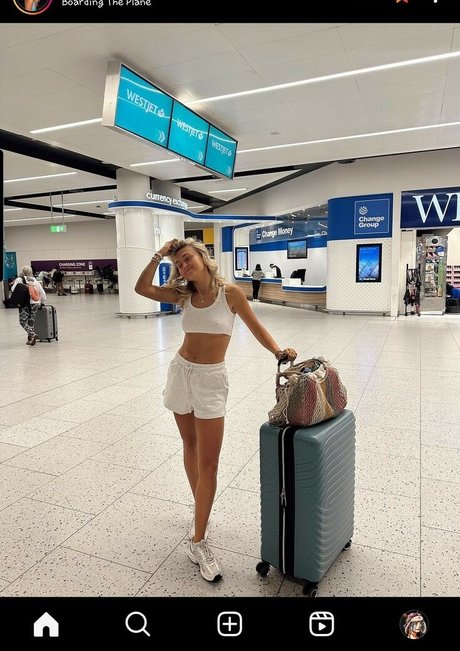 Misha Grimes star nude photo