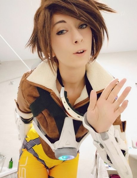 Pitykitty pretty actress pics