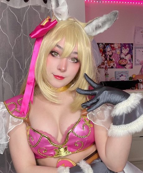 Meikasama sexy actress pics