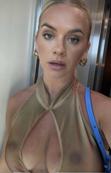 Grace Beverley nudes model pics