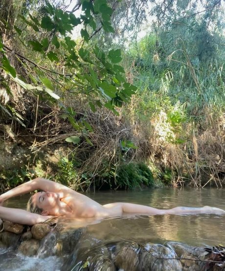 Yuval Gold adult actress gallery