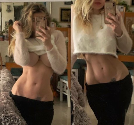 Isabel Madow hot star gallery