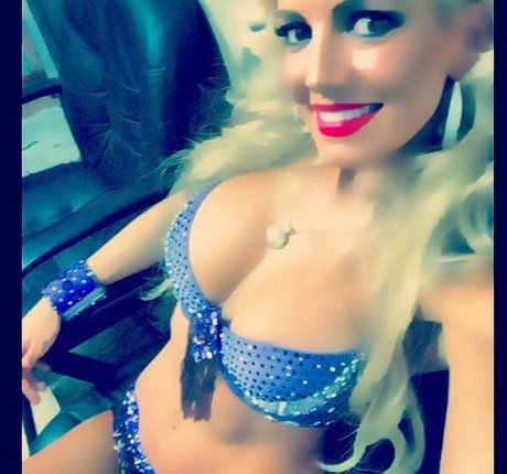 shemale handjob onlyfans sex img