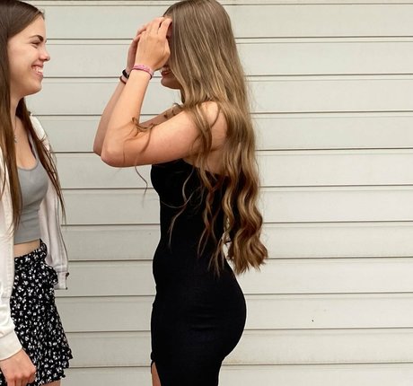 Jellefeline pornographic model picture