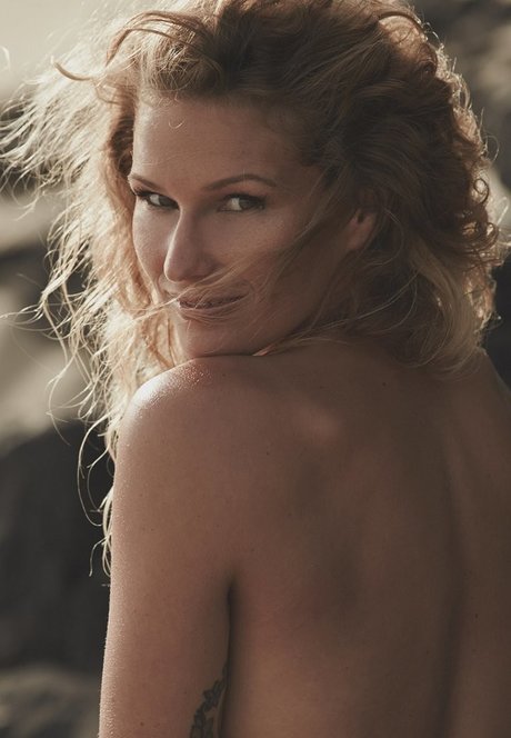 Janni Honscheid star adult picture