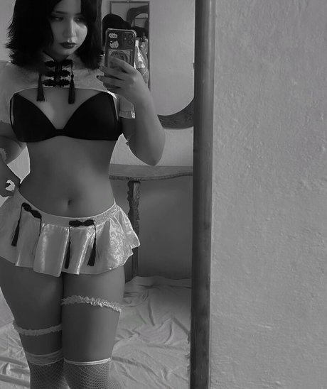 Slythye model pornographic pics