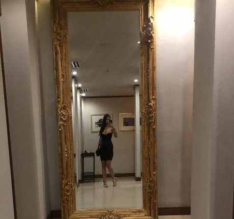 Slythye model adult pictures