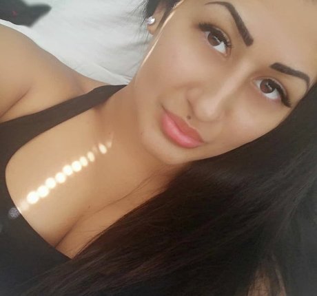 Csimbora Barbara naked star images