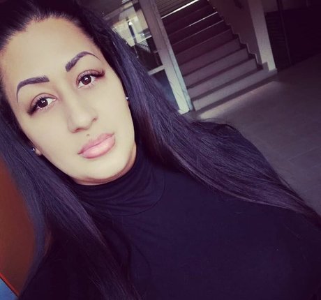 Csimbora Barbara star pic