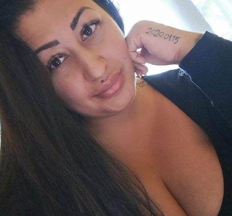 Csimbora Barbara pretty pornstar galleries