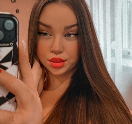 Skorka Kitti star hd photo