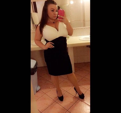 Skorka Kitti nude pornstar galleries