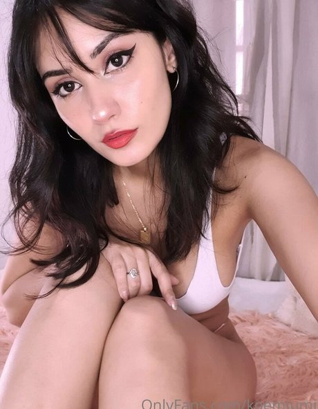 Koemiumi model sex galleries
