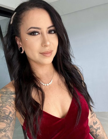 meghanelle pornstar adult picture