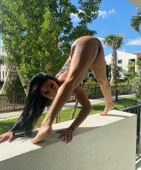 therealchile high quality actress photos