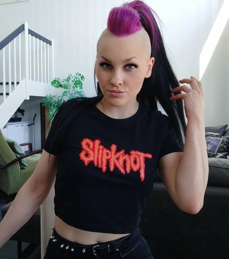 VMissyB nudes model gallery