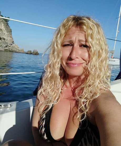 Sabina Di Iorio adult model pics